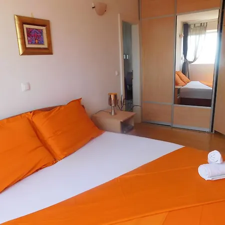 Panoramic City Apartment